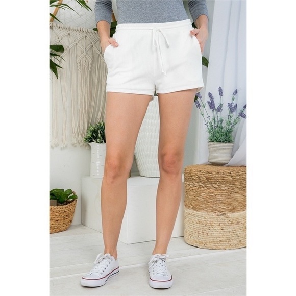 STRETCHY IVORY CASUAL LOUNGE SHORTS - Picture 7 of 8